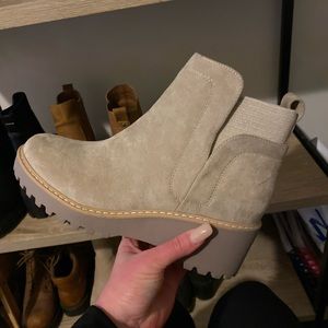 BRAND NEW - DV Huey Booties Almond Suede Wedge Booties Ankle Boots Sz 7.5